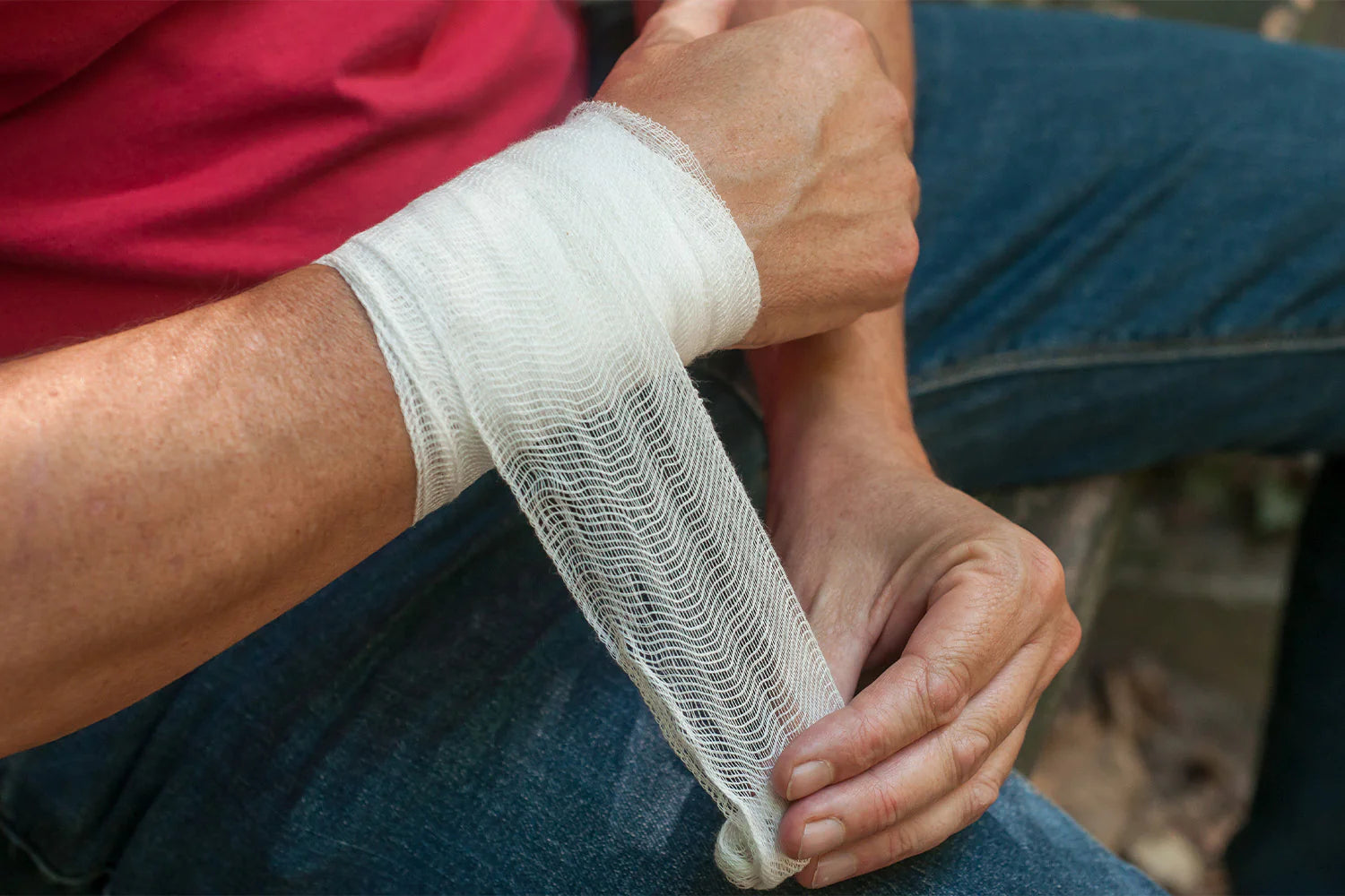 How To Wrap A Sprained Wrist Thumb The Easy Steps Everyone Misses - okpbf9o