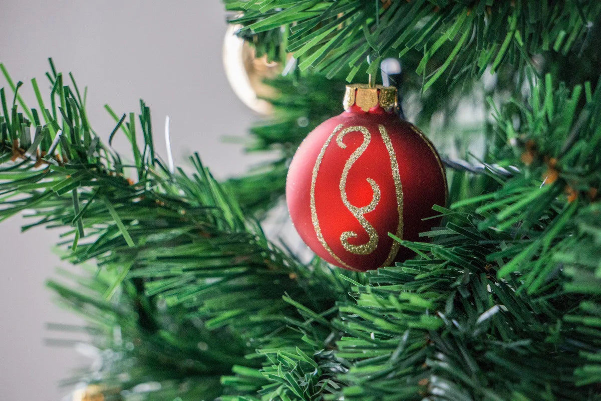 The 12 Days of Christmas Wellbeing: An Easy Challenge to Kick Off Your December