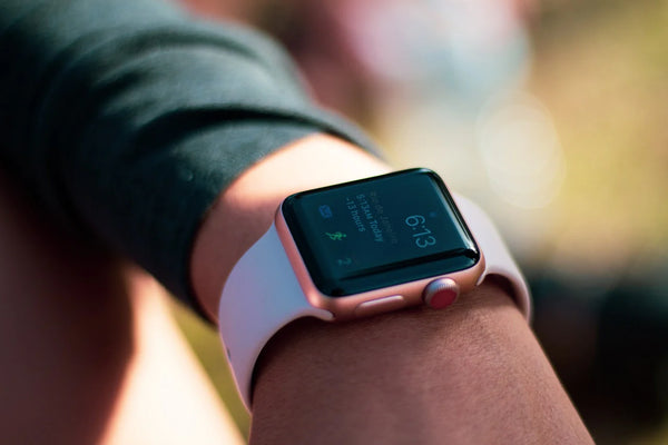 How to Use Apple Watch & Other Fitness Trackers to Motivate You